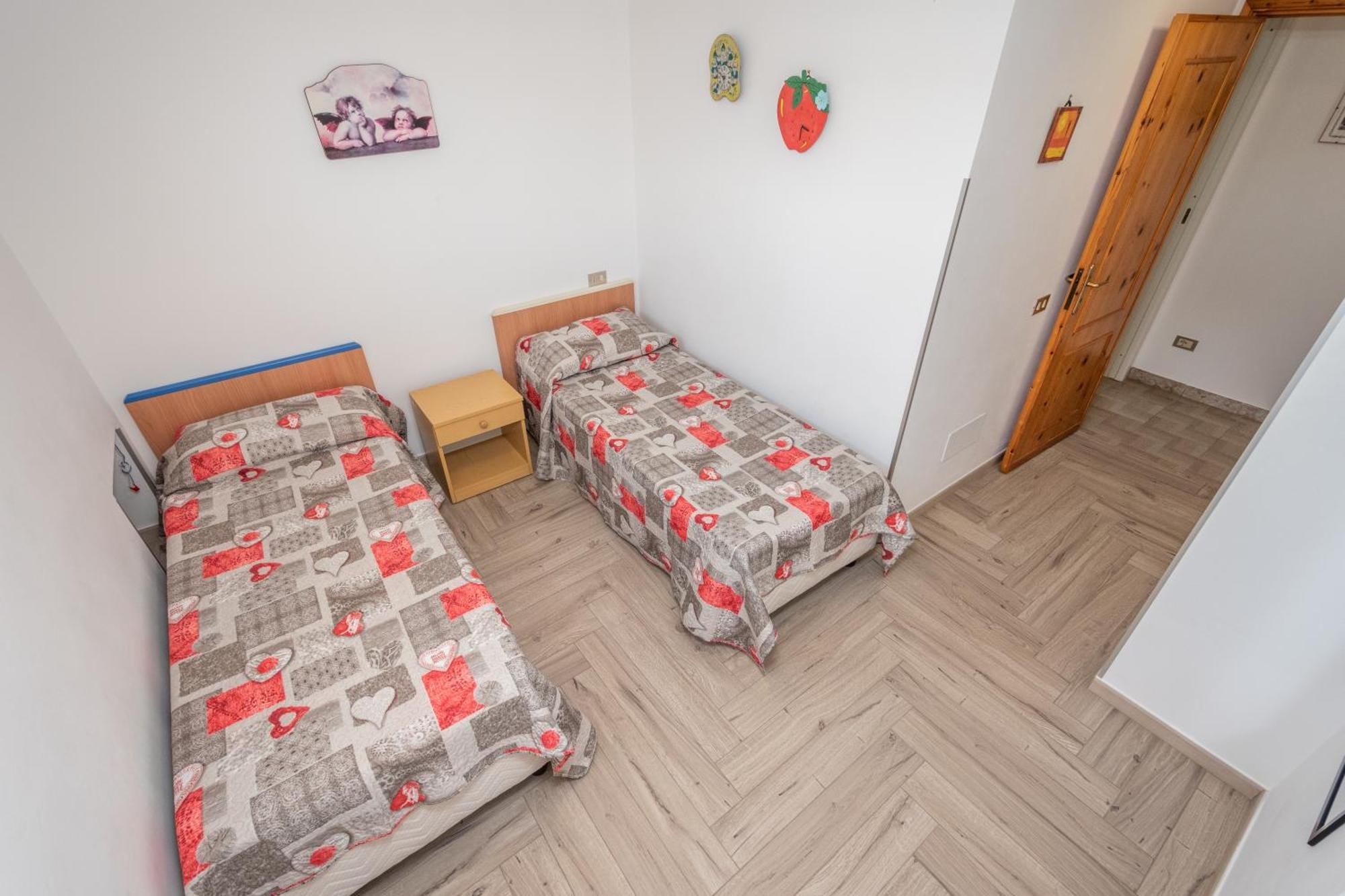 Sole Mare Deluxe Villa Campofelice Di Roccella Oda fotoğraf
